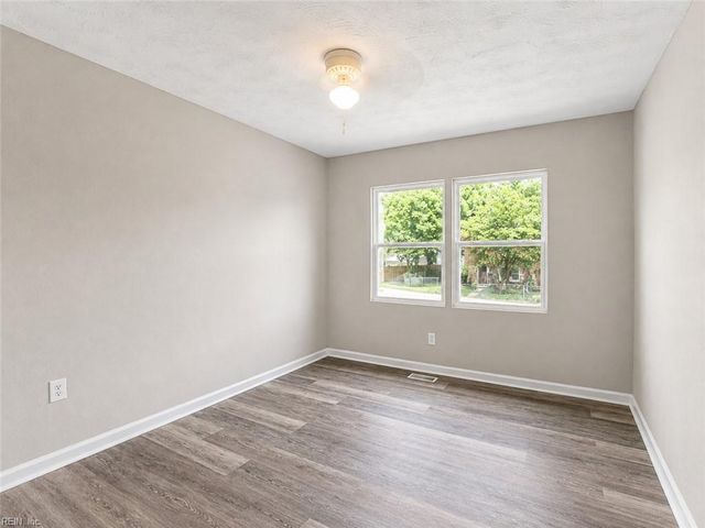 4021 Sloop TRL, Chesapeake, VA 23321