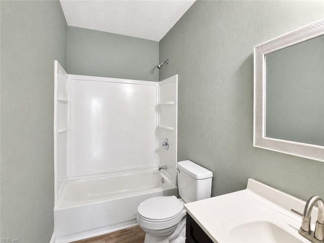 4021 Sloop TRL, Chesapeake, VA 23321