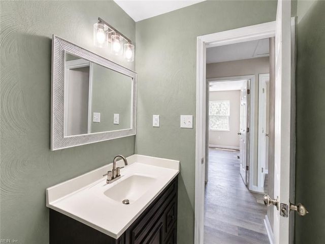 4021 Sloop TRL, Chesapeake, VA 23321