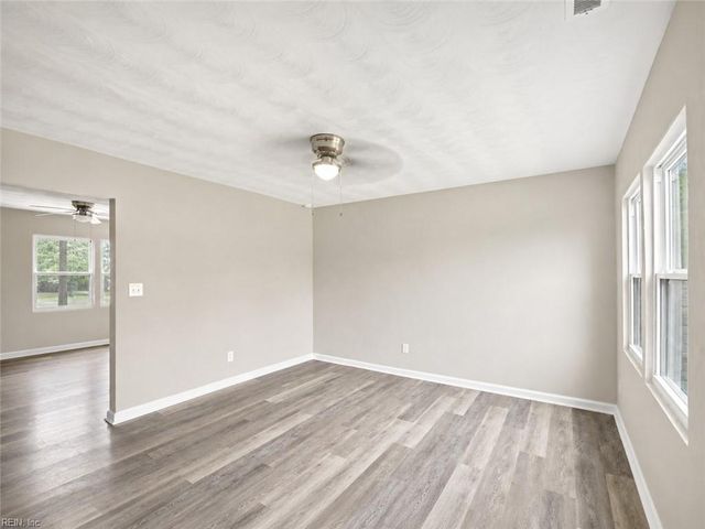 4021 Sloop TRL, Chesapeake, VA 23321