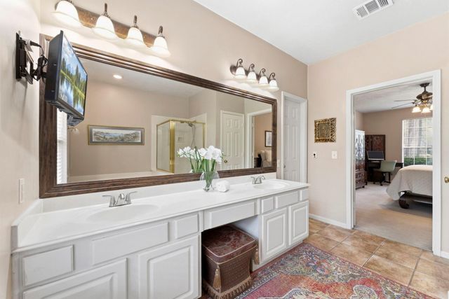 77 W Night Heron Place, The Woodlands, TX 77382