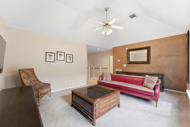 77 W Night Heron Place, The Woodlands, TX 77382