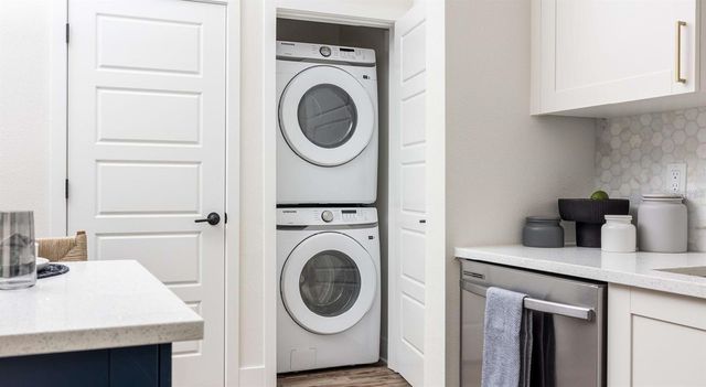 5127 W TYSON AVENUE TH2, Tampa, FL 33611