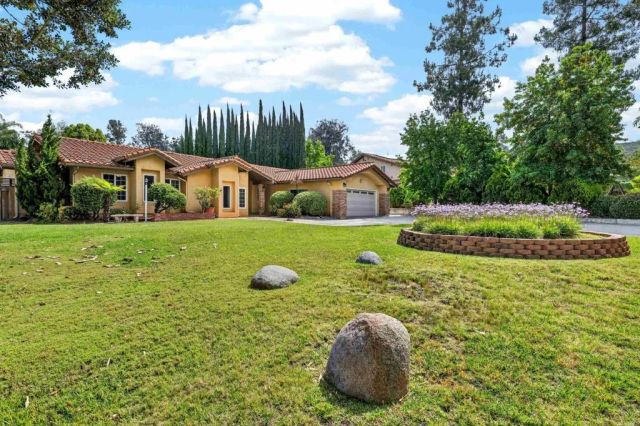 1654 Candlelight Ave, Escondido, CA 92029