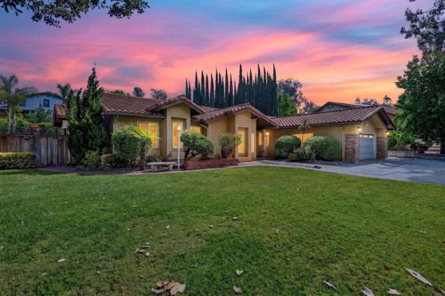1654 Candlelight Ave, Escondido, CA 92029