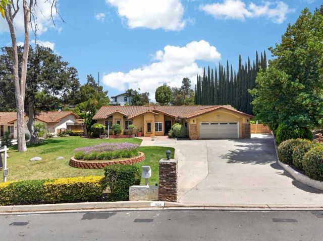 1654 Candlelight Ave, Escondido, CA 92029