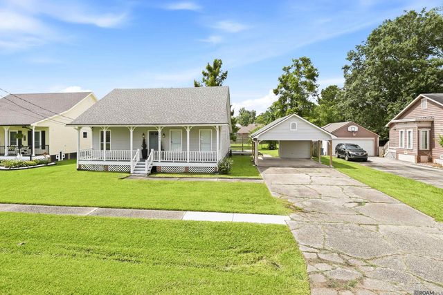 1305 E Tiffani St, Gonzales, LA 70737