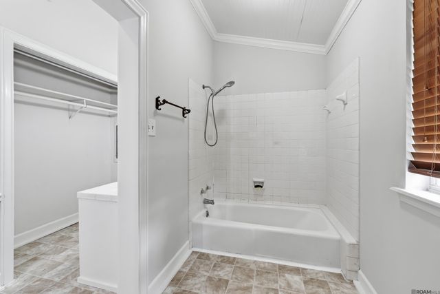 1305 E Tiffani St, Gonzales, LA 70737