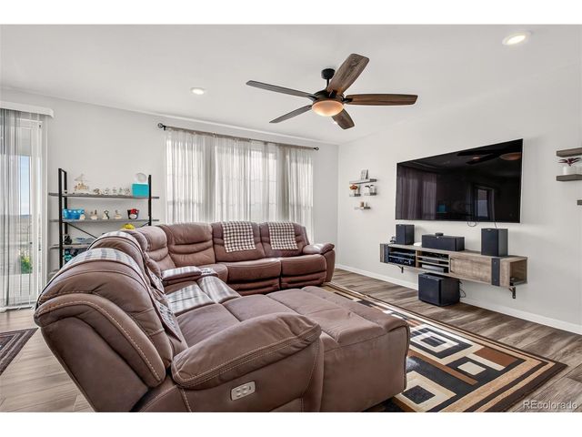 39286 Hart Cir, Elizabeth, CO 80107