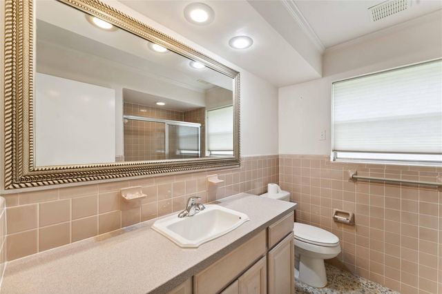 8015 Burning Hills Drive, Houston, TX 77071