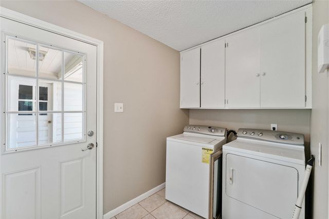 8015 Burning Hills Drive, Houston, TX 77071