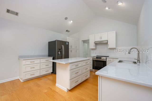 8 Wild Azalea Ln, Hilton Head Island, SC 29926