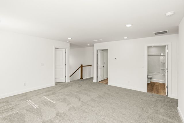 1556 OAK SPRINGS DR, Columbia, TN 38401