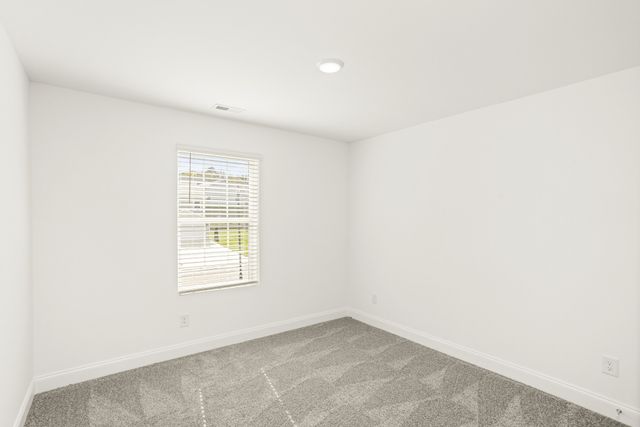 1556 OAK SPRINGS DR, Columbia, TN 38401