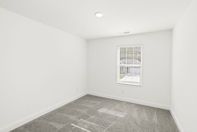 1556 OAK SPRINGS DR, Columbia, TN 38401