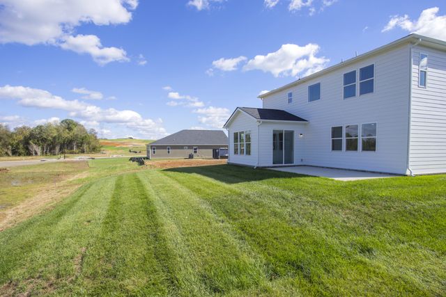 1556 OAK SPRINGS DR, Columbia, TN 38401