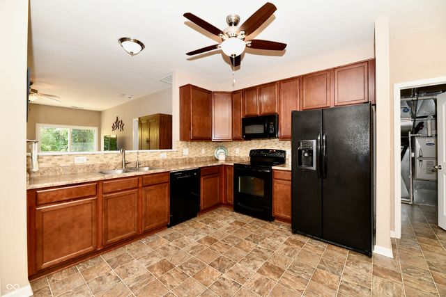 10759 Glenwyck Place, Noblesville, IN 46060