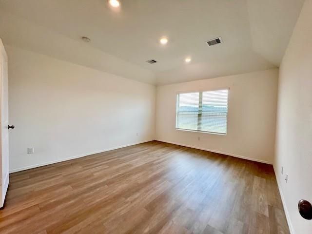 7419 Hillside Avenue, Mont Belvieu, TX 77523