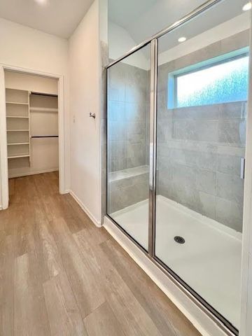 7419 Hillside Avenue, Mont Belvieu, TX 77523