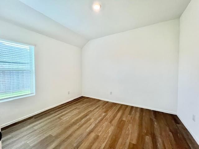 7419 Hillside Avenue, Mont Belvieu, TX 77523