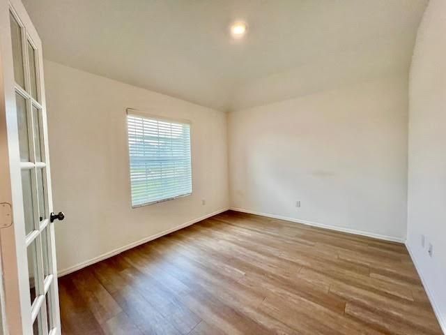 7419 Hillside Avenue, Mont Belvieu, TX 77523