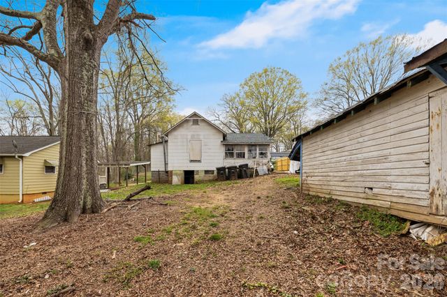 502 Fayetteville Avenue, Statesville, NC 28677