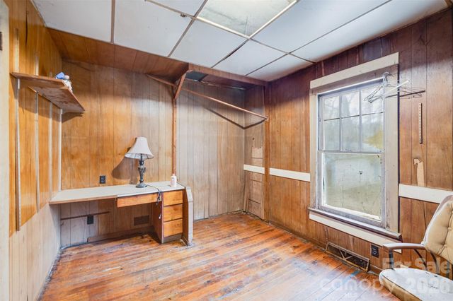 502 Fayetteville Avenue, Statesville, NC 28677