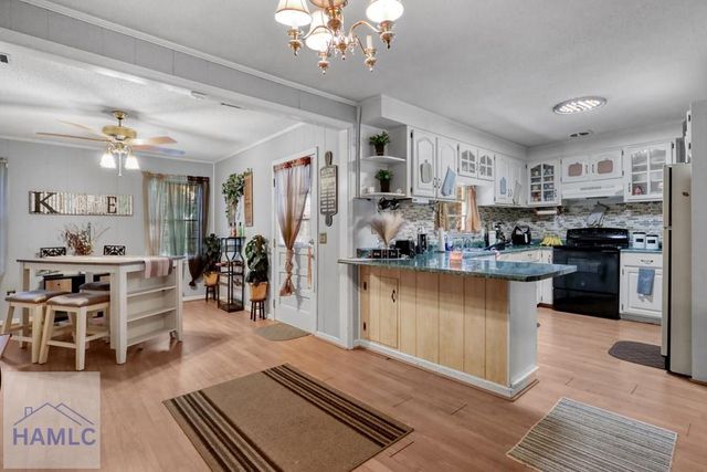 136 Groveland Street, Jesup, GA 31545