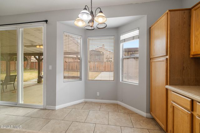 38814 Barrington Street, Palmdale, CA 93551