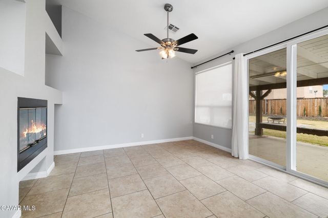 38814 Barrington Street, Palmdale, CA 93551