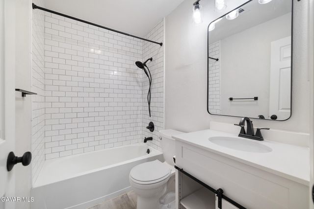 38814 Barrington Street, Palmdale, CA 93551