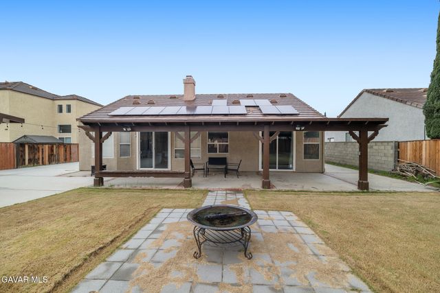 38814 Barrington Street, Palmdale, CA 93551