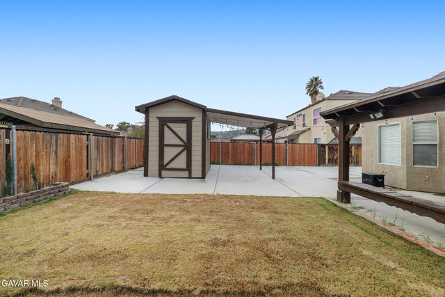 38814 Barrington Street, Palmdale, CA 93551