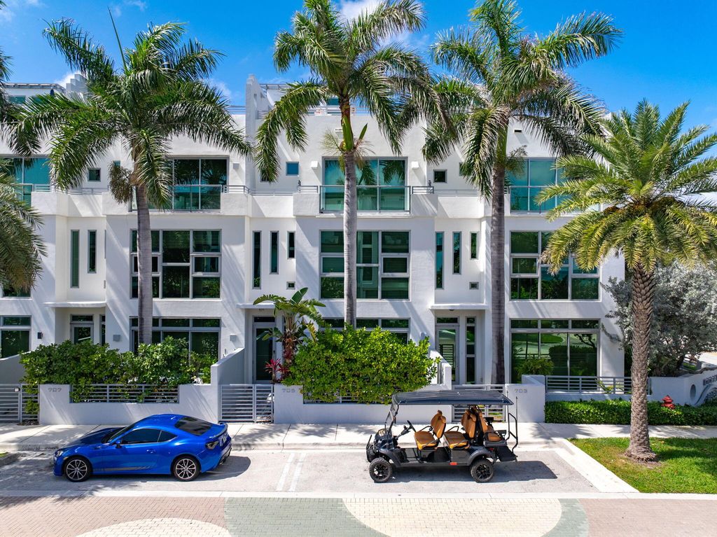 705 Briny Avenue, Pompano Beach, FL 33062