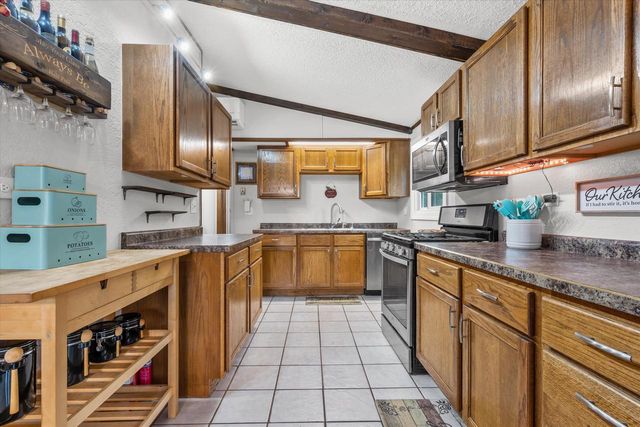 W153N9940 Neptune DRIVE, Germantown, WI 53022