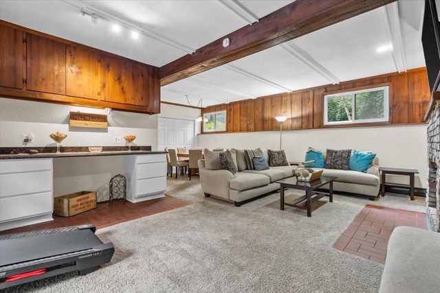 W153N9940 Neptune DRIVE, Germantown, WI 53022