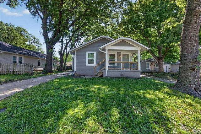 2715 S 37th Street, Kansas City, KS 66106