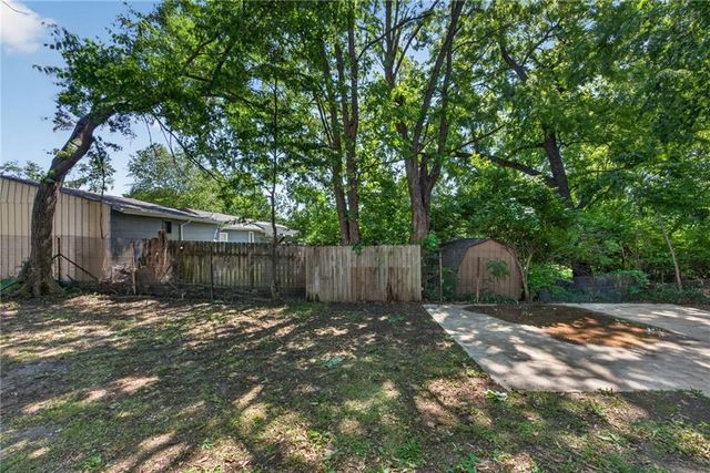 2715 S 37th Street, Kansas City, KS 66106