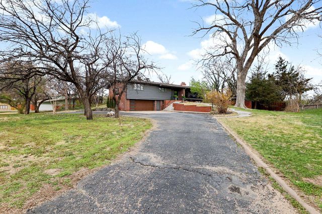 3044 W Bluebird Dr, Wichita, KS 67204