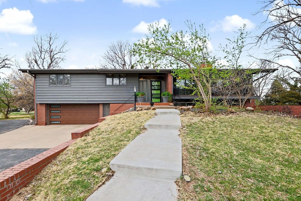 3044 W Bluebird Dr, Wichita, KS 67204