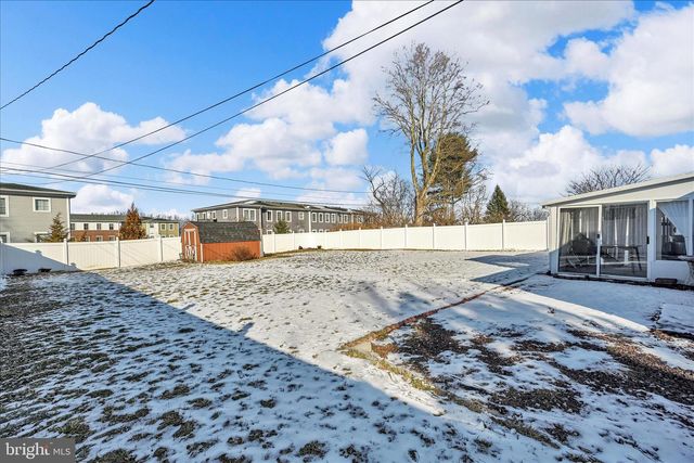 43 NAOMI AVE, Landisville, PA 17538