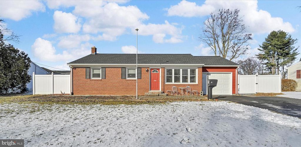 43 NAOMI AVE, Landisville, PA 17538