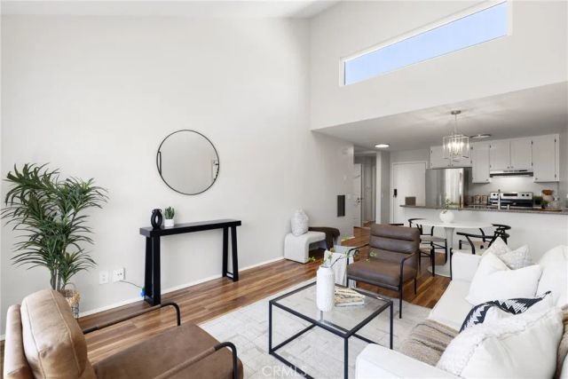 8034 Linda Vista 2Q, San Diego, CA 92111