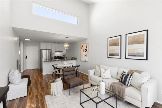 8034 Linda Vista 2Q, San Diego, CA 92111