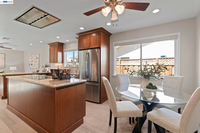 733 Mayview Way, Livermore, CA 94550