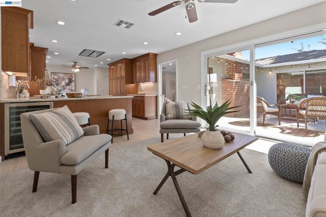 733 Mayview Way, Livermore, CA 94550