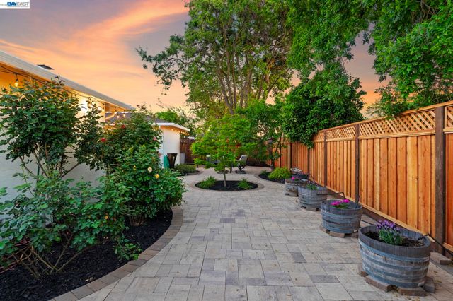 733 Mayview Way, Livermore, CA 94550