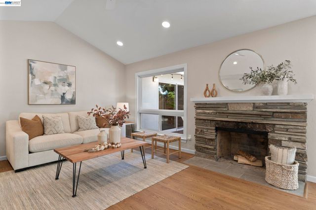 733 Mayview Way, Livermore, CA 94550