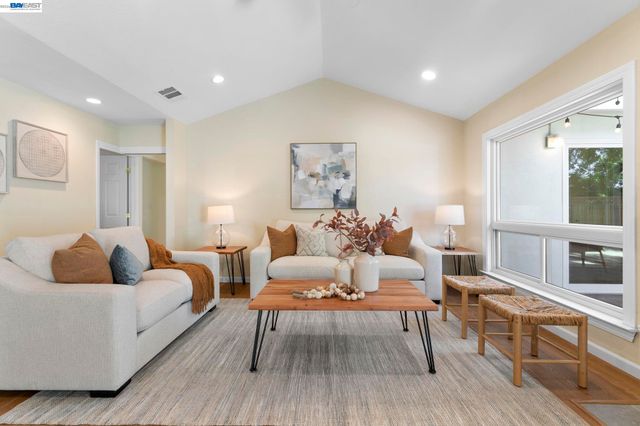 733 Mayview Way, Livermore, CA 94550