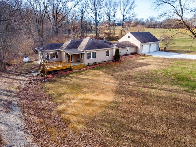 841 W Airport Road, Vincennes, IN 47591